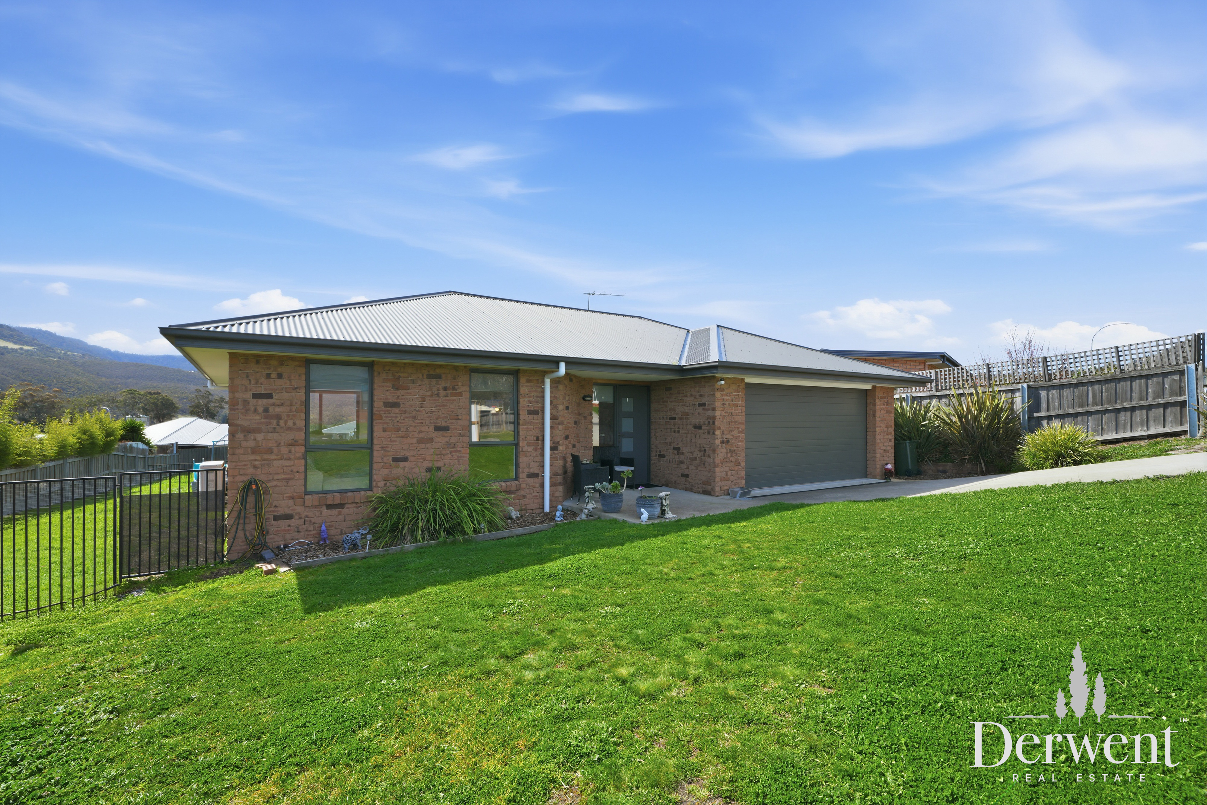 7 Sadri Ct